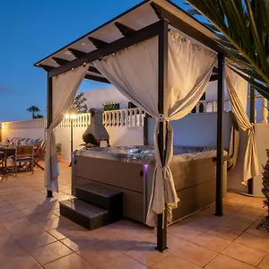 villa-carolina-tias.puertodelcarmen-hotels.org/